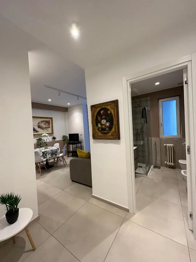 Apartments Ennio Top Class Bari 0*,
