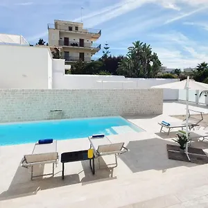 Mediterranea - Seaview, Pool & Garden Apartman